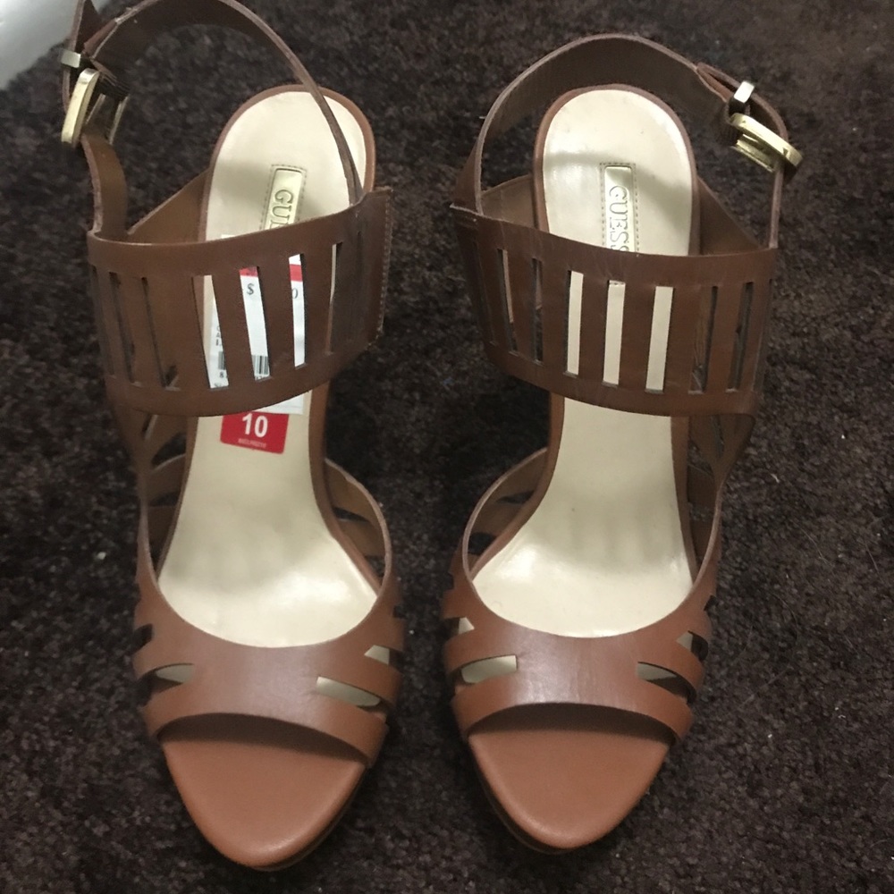 Brand new Guess high heels